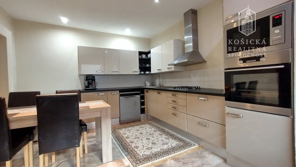 6 izbový rodinný dom Gorkého ul. , Trebišov