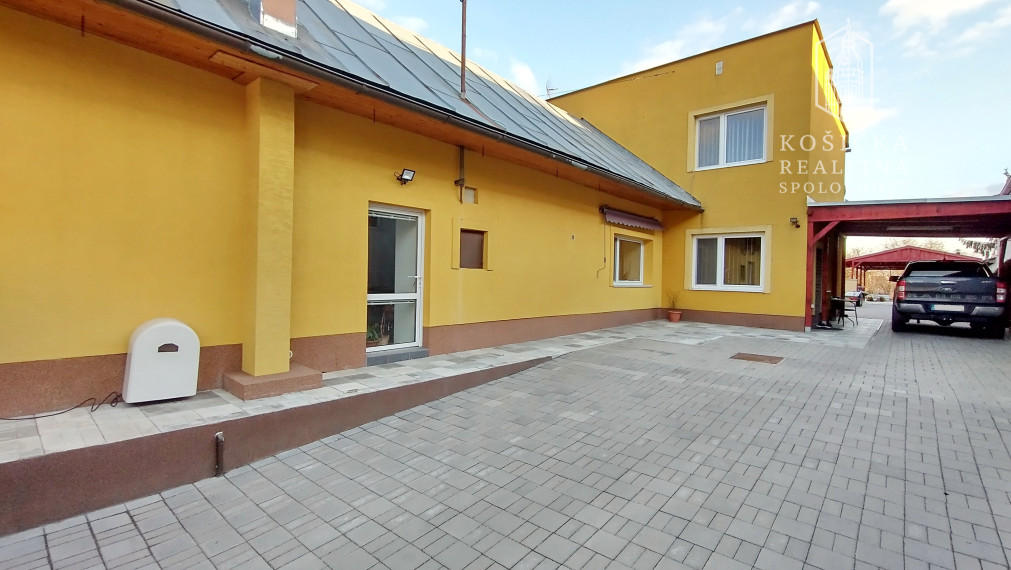 6 izbový rodinný dom Gorkého ul. , Trebišov