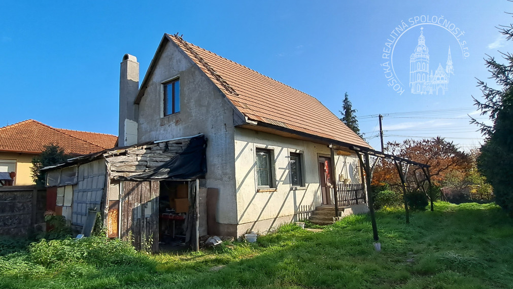 Rodinný dom v maďarskej obci Méra vzdialenej 3 km od mesta Encs
