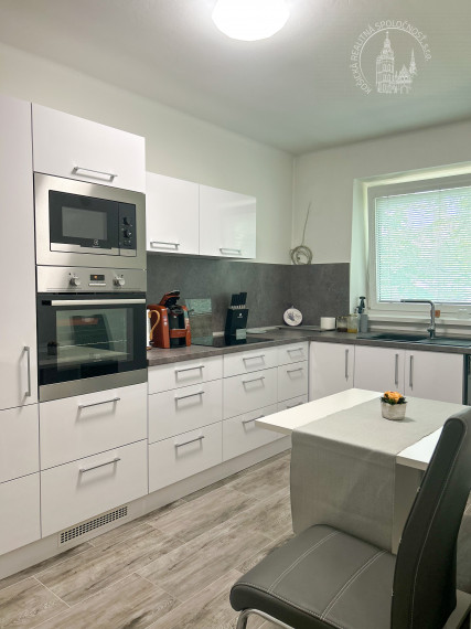 Tehlový 2 izbový byt so zariadením, Košice-Šaca, Železiarenská