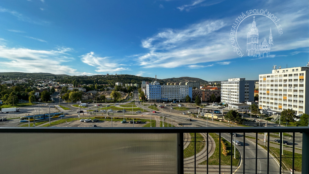REZERVOVANÉ - Ponuka na predaj: Priestranný 3-izbový byt, 73 m², loggia, Kuzmányho sídlisko