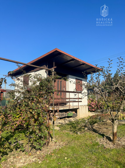 Predaj murovanej chaty v Košiciach - Ťahanovciach, Pod Vinicami