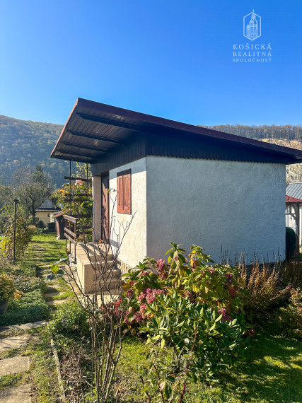 Predaj murovanej chaty v Košiciach - Ťahanovciach, Pod Vinicami