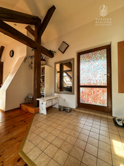 Na predaj: Podkrovný 3-izbový byt s balkónom v historickom centre Košíc – Kováčska ulica