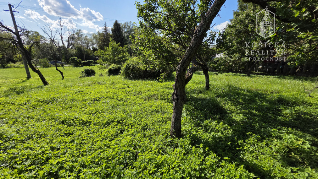 Na Predaj - Pozemok vhodný na stavbu - Nižná Hutka