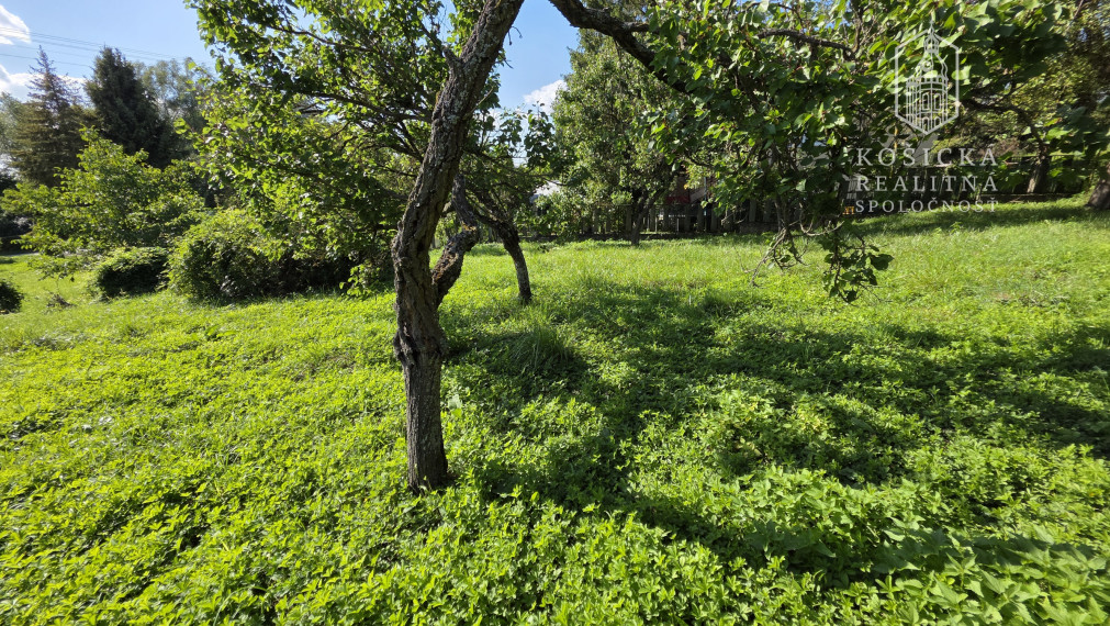 Na Predaj - Pozemok vhodný na stavbu - Nižná Hutka