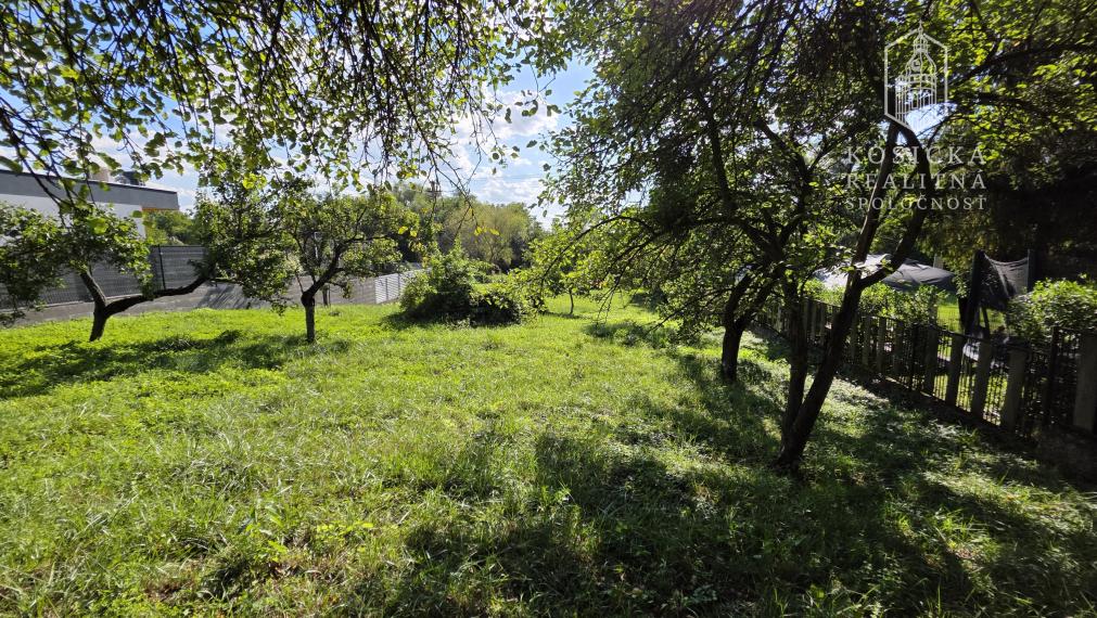 Na Predaj - Pozemok vhodný na stavbu - Nižná Hutka