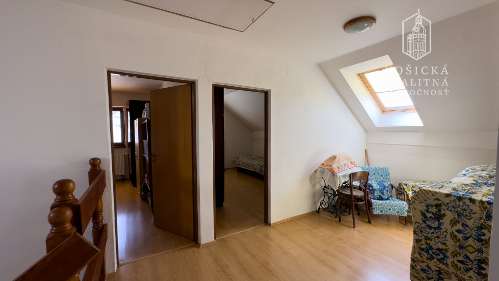 Rezervované - Rodinný dom s veľkým pozemkom v obci Rozhanovce – Robotnícka ulica