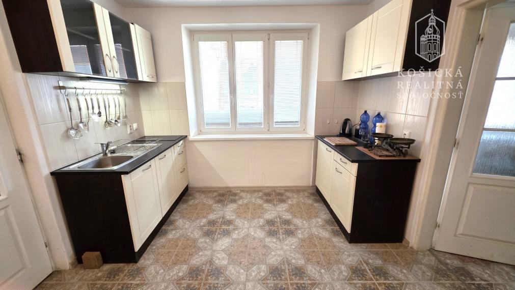 Na Predaj - Rodinný tehlový dom - Lemešany