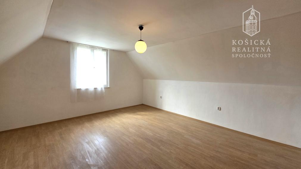 Na Predaj - Rodinný tehlový dom - Lemešany