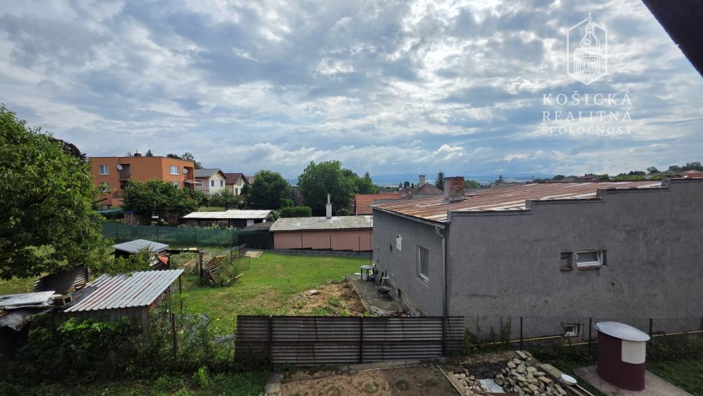 Na Predaj - Rodinný tehlový dom - Lemešany