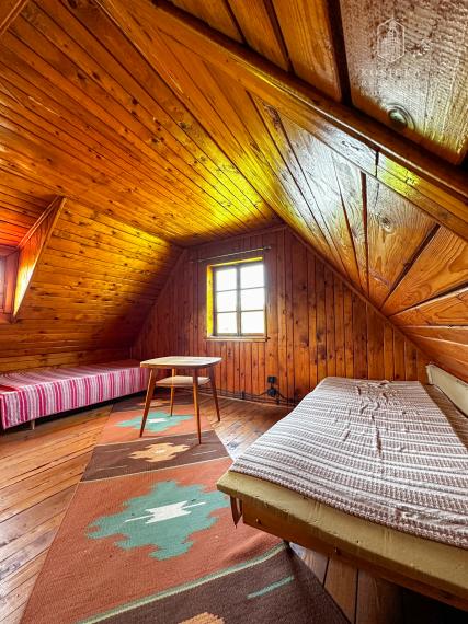 Na predaj: Chata s historickým charakterom a priestranným pozemkom – Hrušov, Slovenský kras