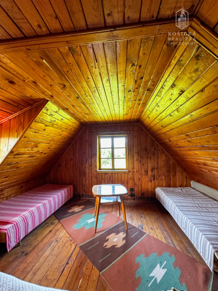 Historická chata s vinicou  a kompletným zázemím – Hrušov