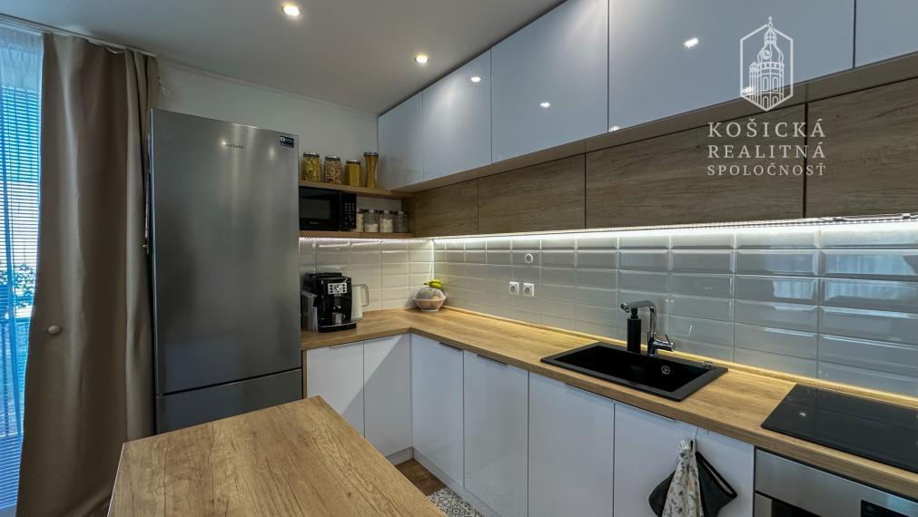 REZERVOVANÉ - 2-izbový byt s dvoma balkónmi – Košice, Dargovských hrdinov (ul. Na hore)