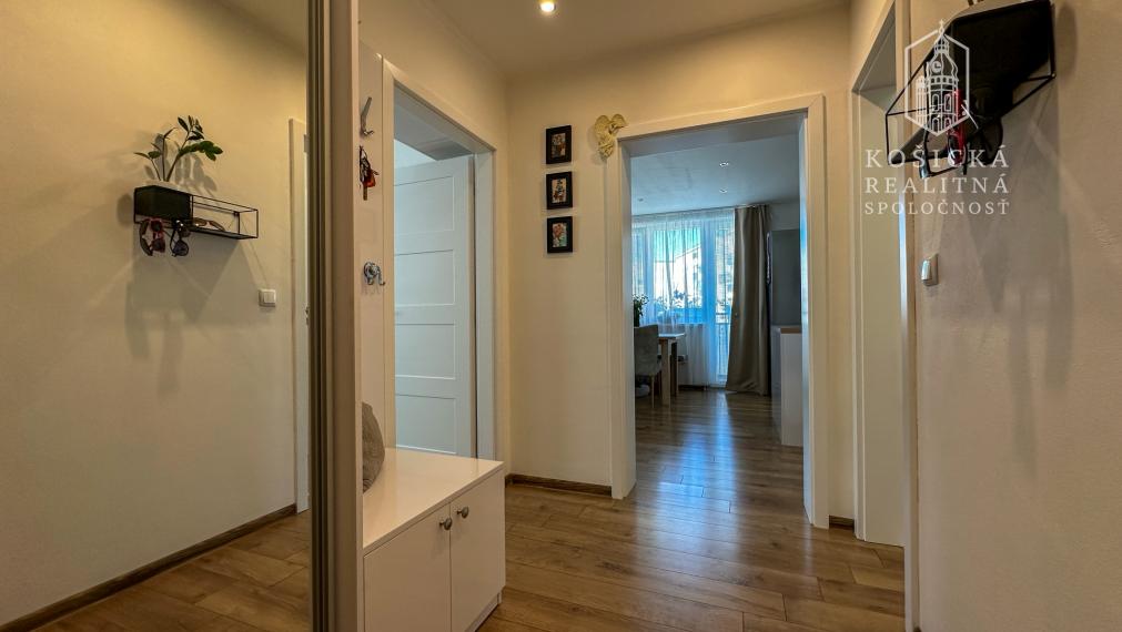 REZERVOVANÉ - 2-izbový byt s dvoma balkónmi – Košice, Dargovských hrdinov (ul. Na hore)