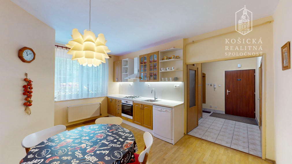 Rezervované - Priestranný 3-izbový byt na predaj – Košice Juh, Rastislavova ulica