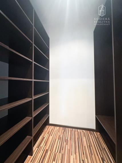 Na predaj: 3-izbový byt – Terasa, Košice