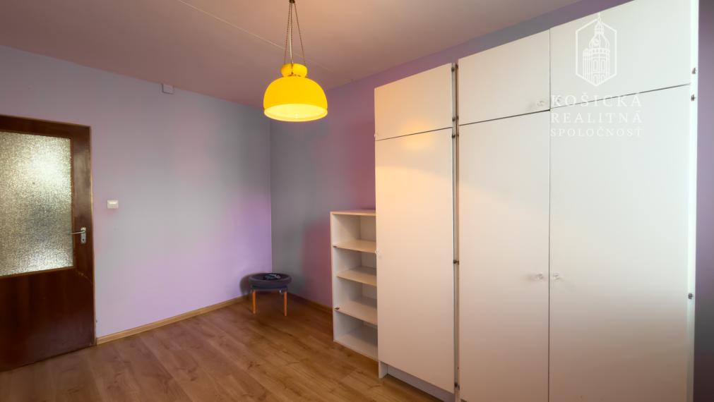 REZERVOVANÉ - 3-izbový byt  – Ždiarska ulica, sídlisko Nad Jazerom (Košice)