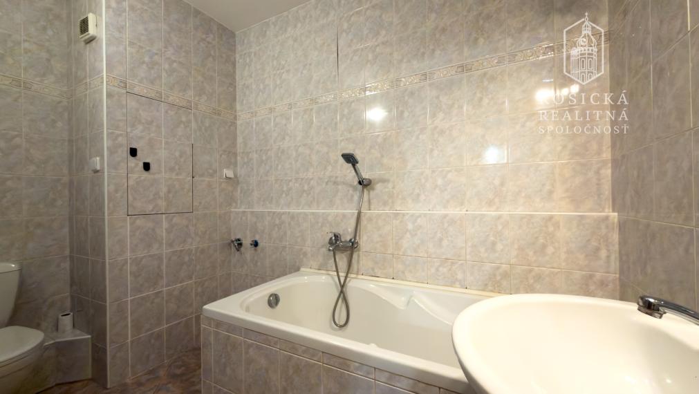 REZERVOVANÉ - 3-izbový byt  – Ždiarska ulica, sídlisko Nad Jazerom (Košice)