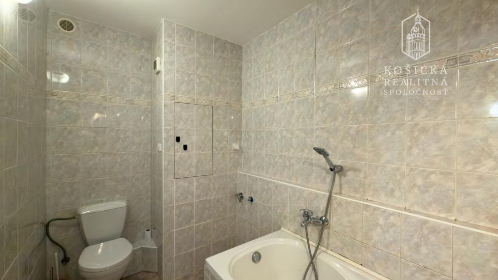 REZERVOVANÉ - 3-izbový byt  – Ždiarska ulica, sídlisko Nad Jazerom (Košice)