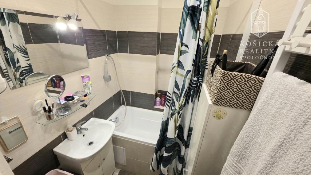 Na predaj - Tehlový 3-izbový byt, Park Obrancov mieru Košice Sever