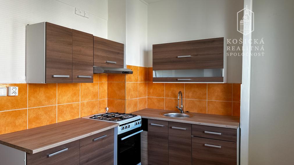 Na prenájom: 2-izbový byt na Palárikovej ulici