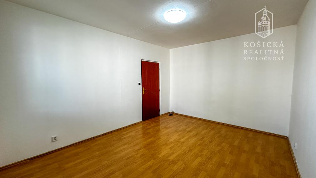 Na prenájom: 2-izbový byt na Palárikovej ulici