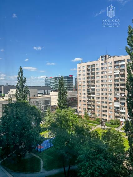 Na prenájom: 2-izbový byt na Palárikovej ulici