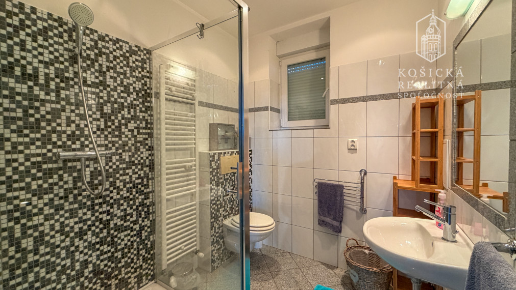 Rezervované - Predaj priestranného rodinného domu v obci Budimír – iba pár minút od Košíc (možnosť dvojgeneračného bývania)