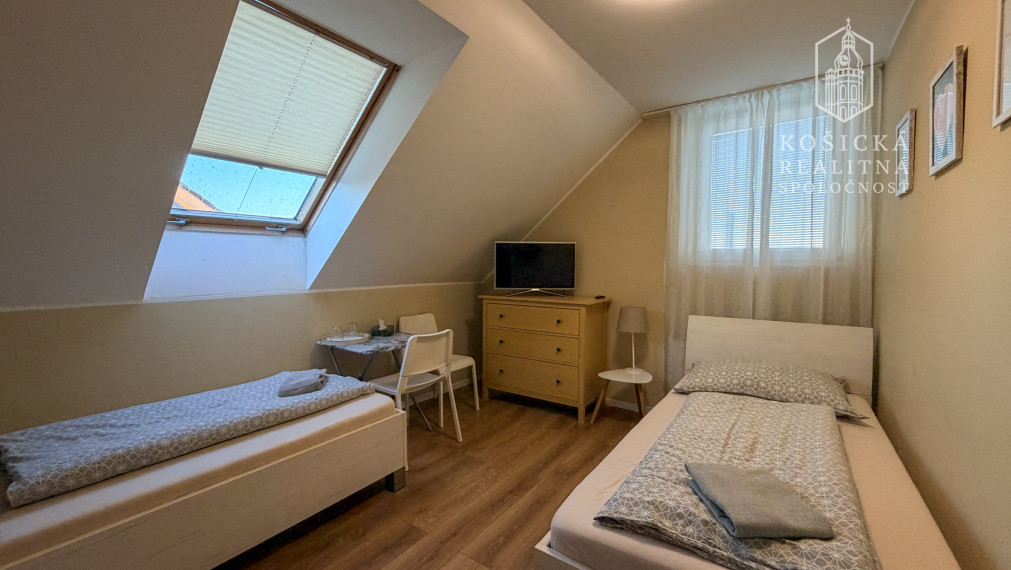 Rezervované - Predaj priestranného rodinného domu v obci Budimír – iba pár minút od Košíc (možnosť dvojgeneračného bývania)