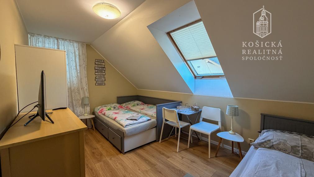 Rezervované - Predaj priestranného rodinného domu v obci Budimír – iba pár minút od Košíc (možnosť dvojgeneračného bývania)