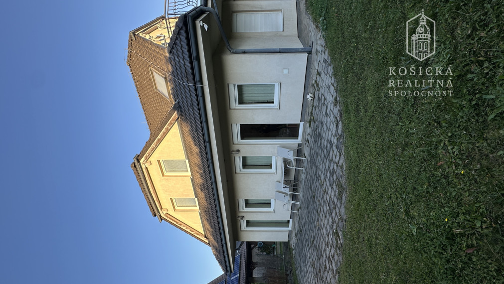 Rezervované - Predaj priestranného rodinného domu v obci Budimír – iba pár minút od Košíc (možnosť dvojgeneračného bývania)