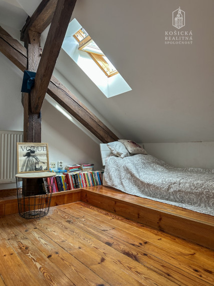 Na predaj: Podkrovný 3-izbový byt s balkónom v historickom centre Košíc – Kováčska ulica