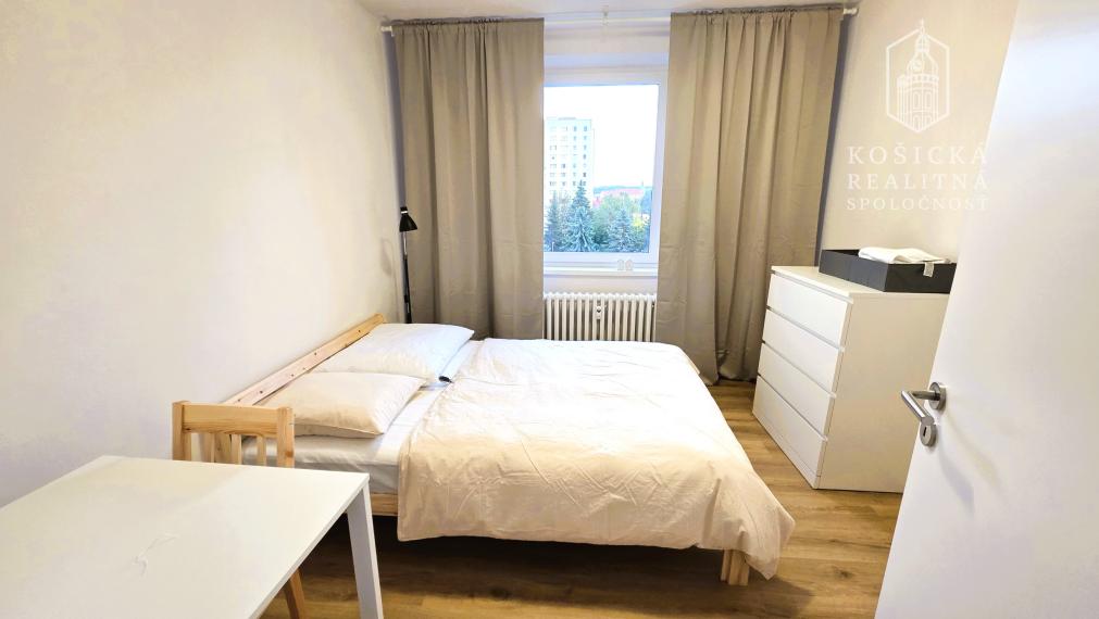 Prenájom 3 izbový byt kpt. Nálepku