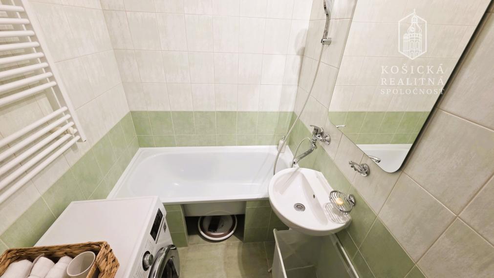 Prenájom 3 izbový byt kpt. Nálepku