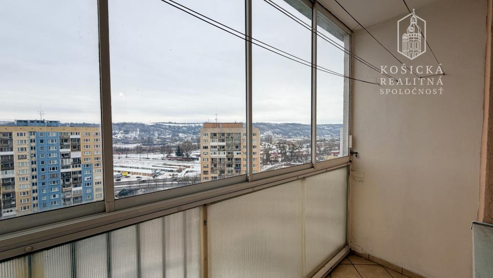 Na prenájom: zariadený 1,5-izbový byt s loggiou – centrum Košíc