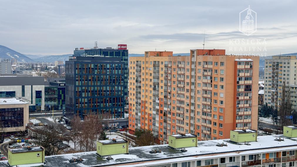 Na prenájom: zariadený 1,5-izbový byt s loggiou – centrum Košíc