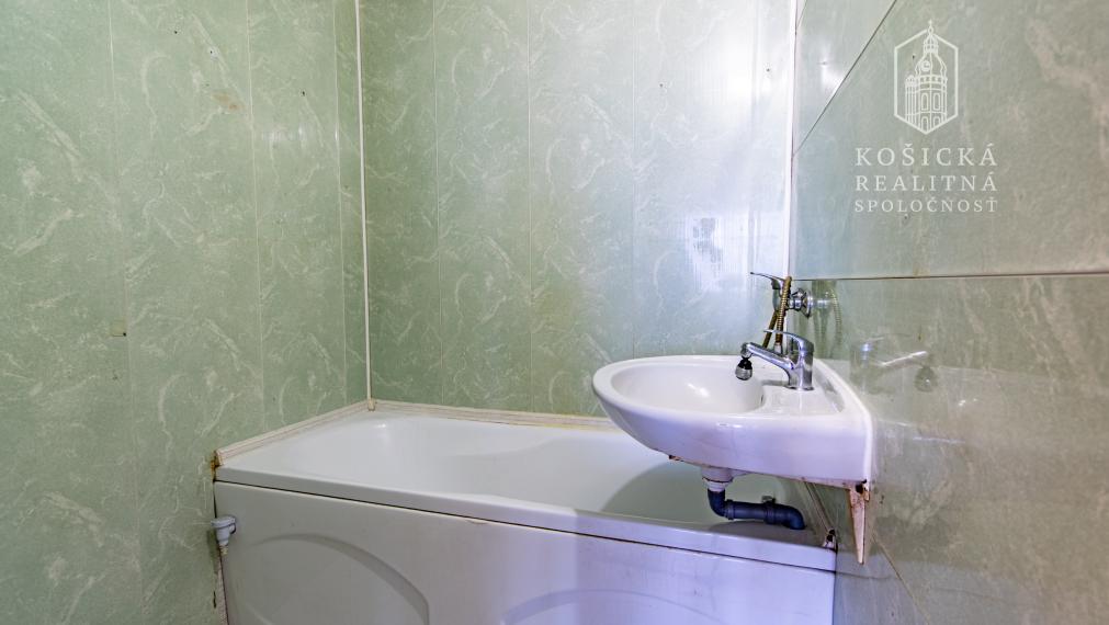 Na predaj 3-izbový byt s loggiou, Košice – Dargovských hrdinov (Furča)