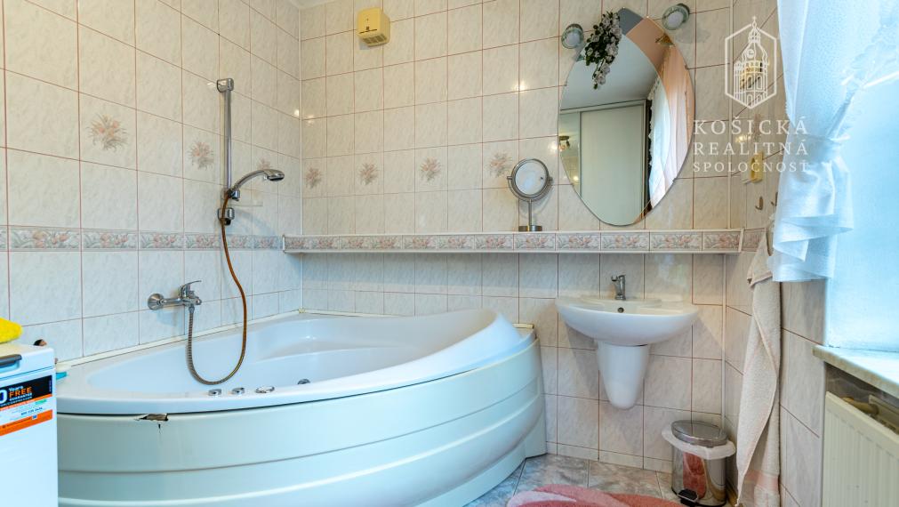 EXKLUZÍVNE | 4-izbový byt s 3 lodžiami | 102 m² | Košice – Staré Mesto