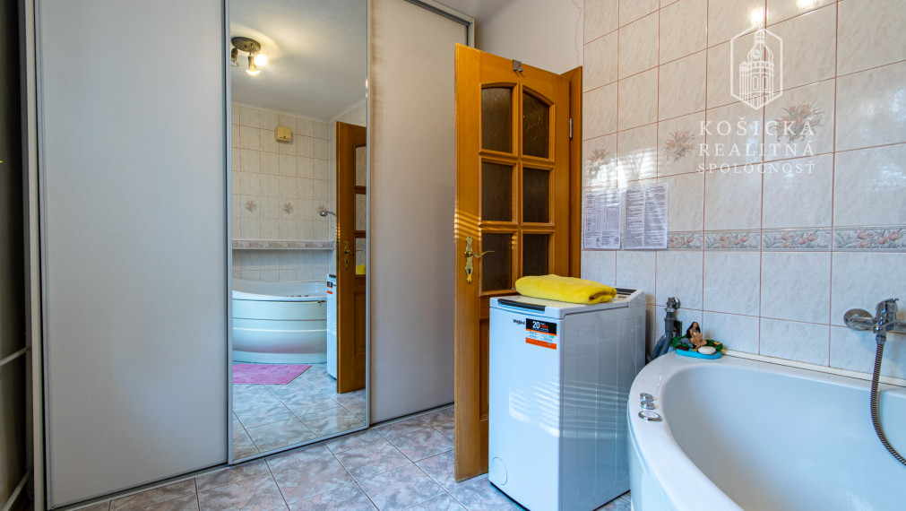 EXKLUZÍVNE | 4-izbový byt s 3 lodžiami | 102 m² | Košice – Staré Mesto