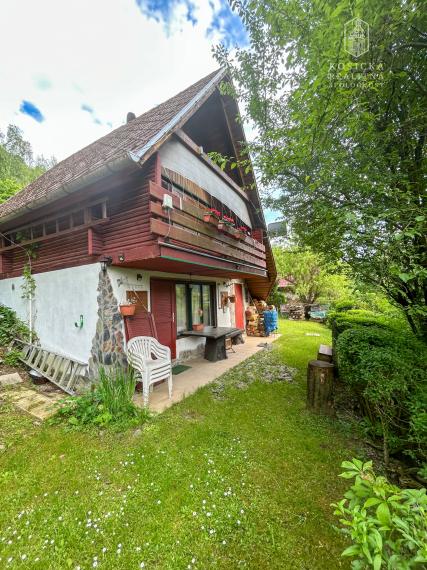 Na predaj útulná rekreačná chata v obľúbenej lokalite Ružín – Zlatník