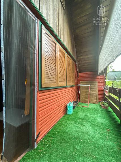 Na predaj útulná rekreačná chata v obľúbenej lokalite Ružín – Zlatník