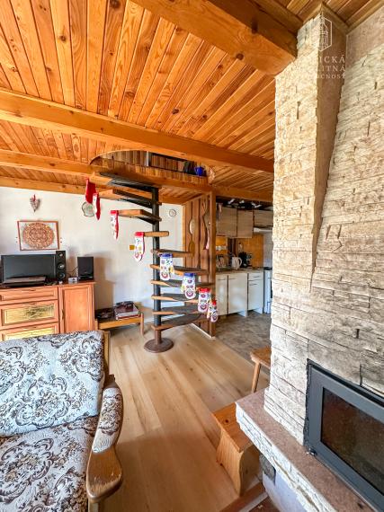 Na predaj útulná rekreačná chata v obľúbenej lokalite Ružín – Zlatník