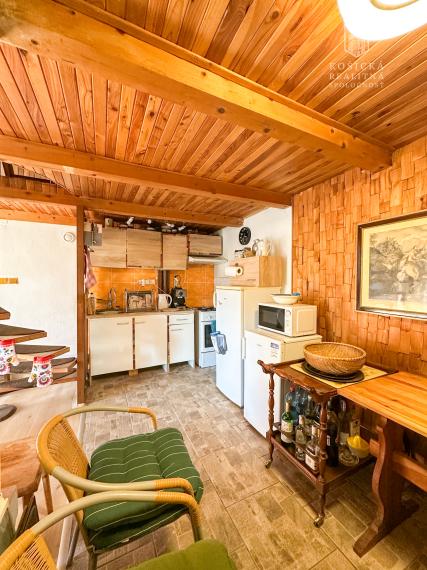 Na predaj útulná rekreačná chata v obľúbenej lokalite Ružín – Zlatník