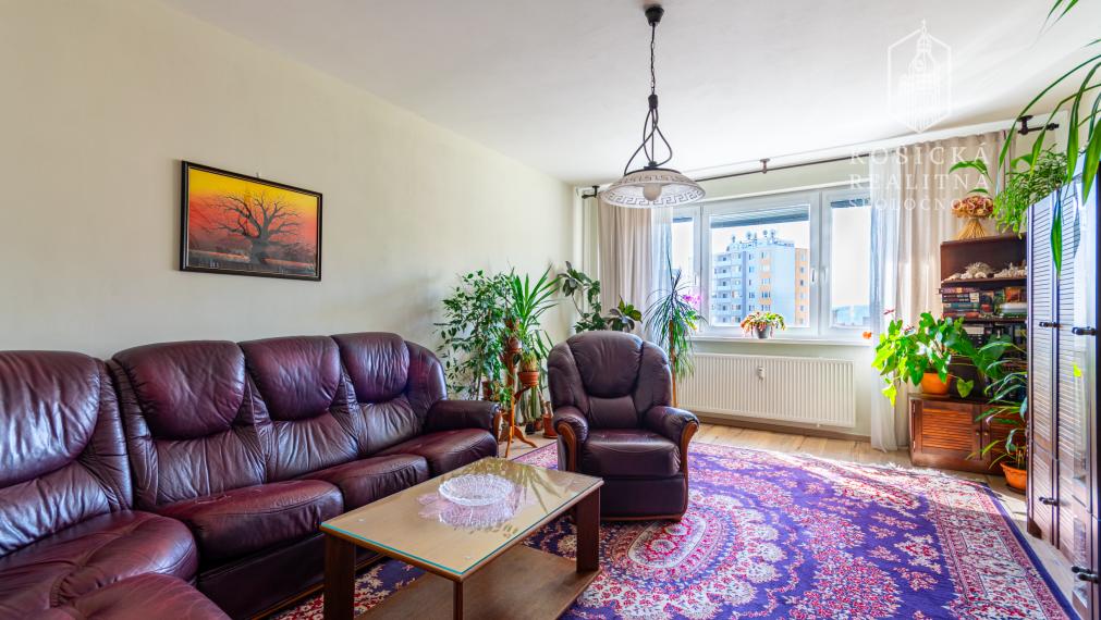 Na predaj: Priestranný 3-izbový byt (pôvodne 4-izbový) – Košice, Sídlisko Ťahanovce, Pekinská ulica