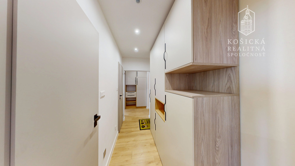 PRENÁJOM – NOVOREKONŠTRUOVANÝ 2-IZBOVÝ BYT, KOŠICE SEVER – HRONCOVÁ ULICA