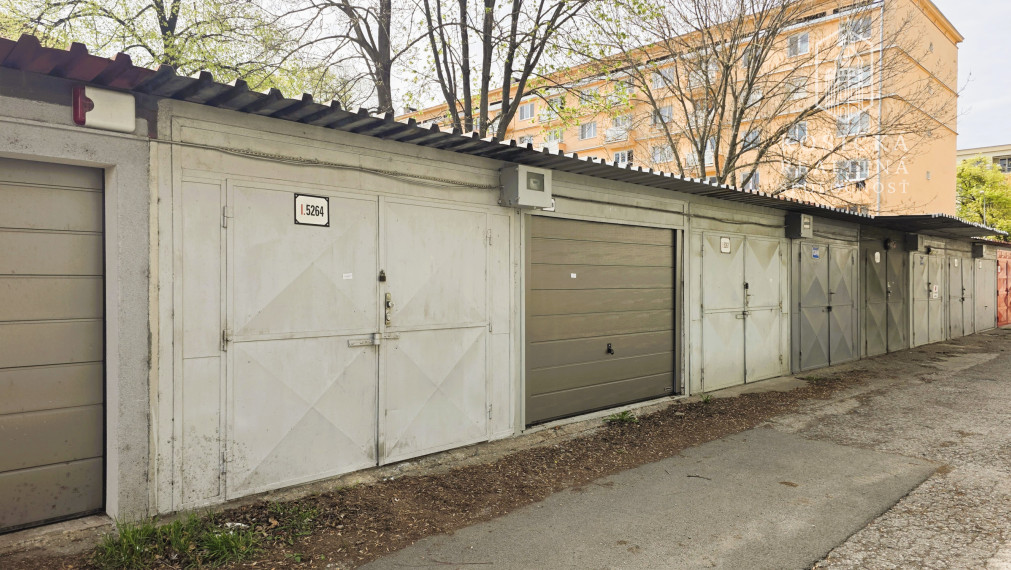 Na predaj - 2,5 izbový byt Komenského Košice