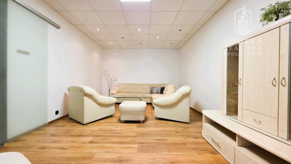 Na predaj Rodinný Dom - Dvorníky Včeláre