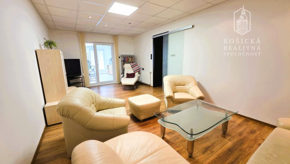 Na predaj Rodinný Dom - Dvorníky Včeláre