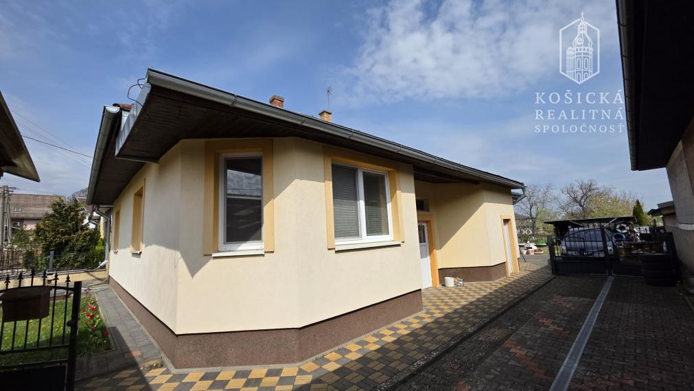 Na predaj Rodinný Dom - Dvorníky Včeláre